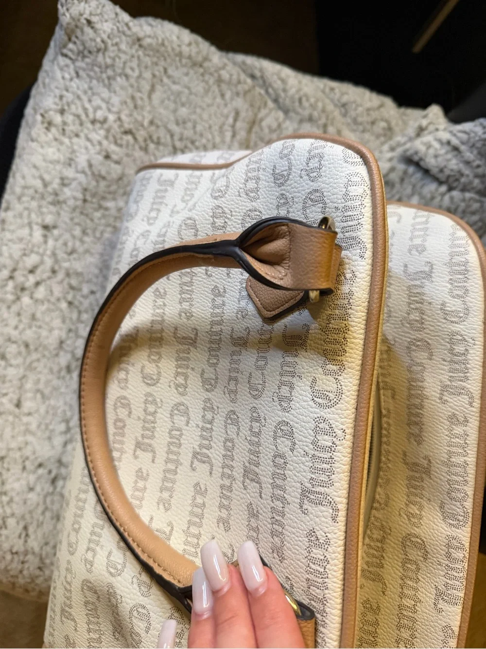 JUICY COUTURE DAYDREAM SATCHEL!